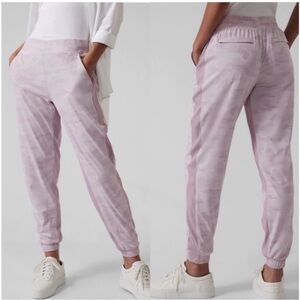 Athleta Women's Brooklyn, Jersey Lined Camo Jogger Pants Shasta Purple Sz 4 EUC